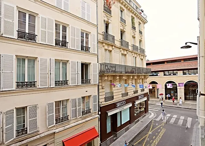 Stylish Two-bedroom In Saint-germain *